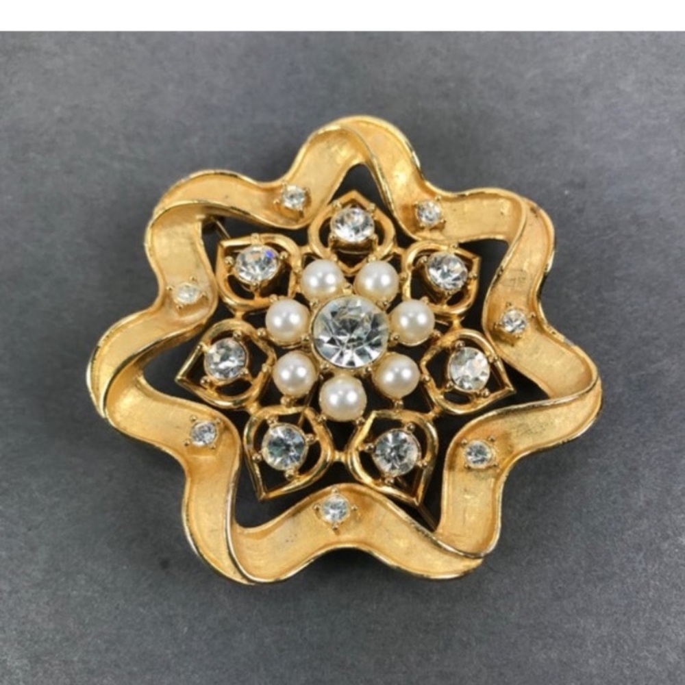 Vintage Sarah Coventry double rhinestone brooch pin